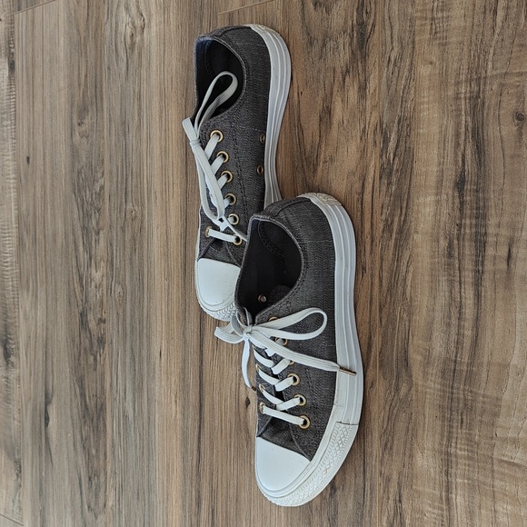 EUC Textured Converse - Picture 5 of 8